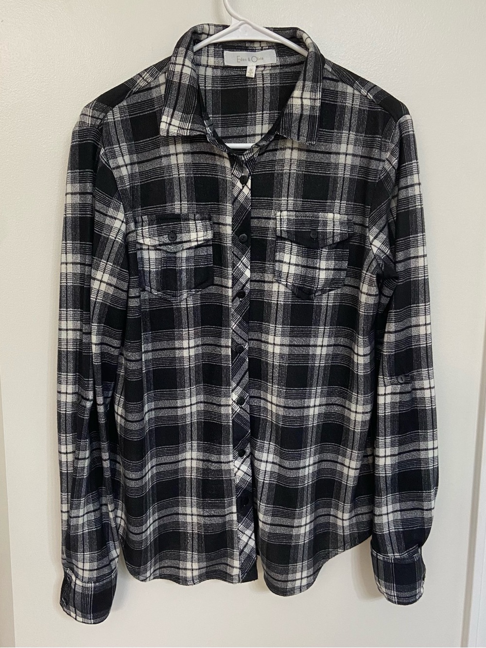 Eden & Olivia Women’s M Black White Plaid Button Down Shirt Stretch Flannel